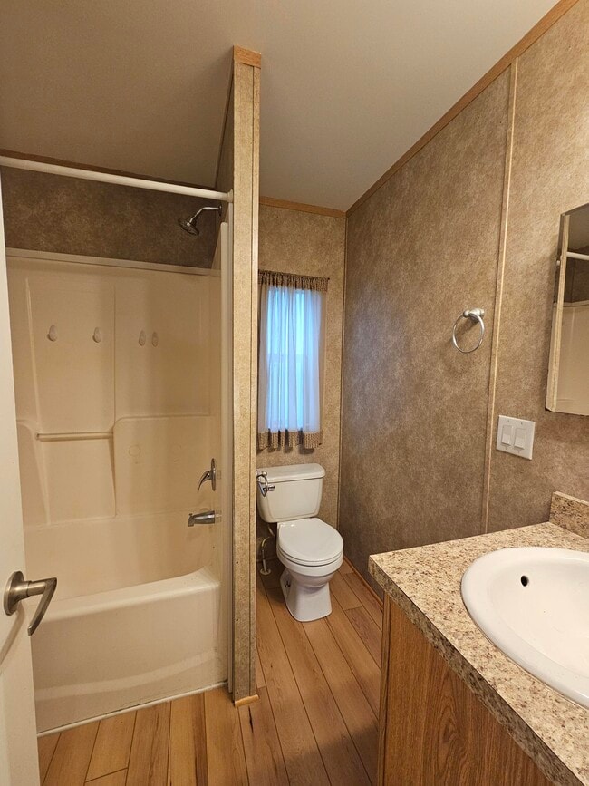 Photo - 28 Hillside Ln