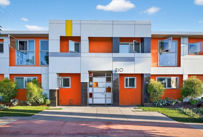 Photo - 210 E 29th St Unit 12