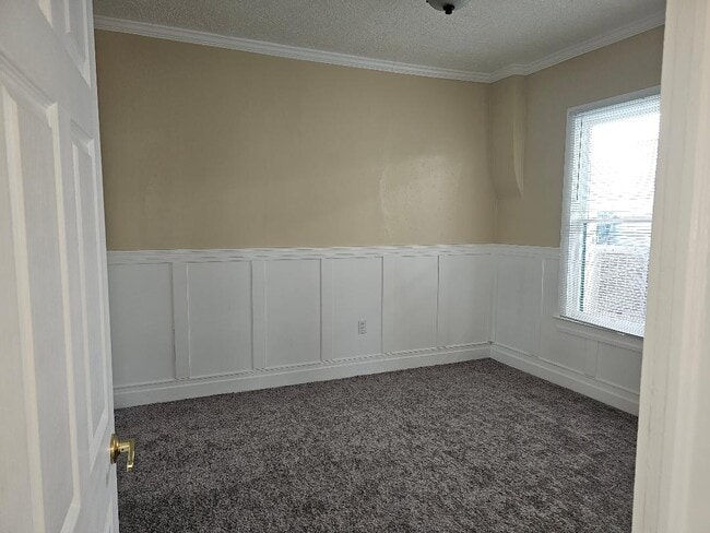 Photo - 880 S 400 E