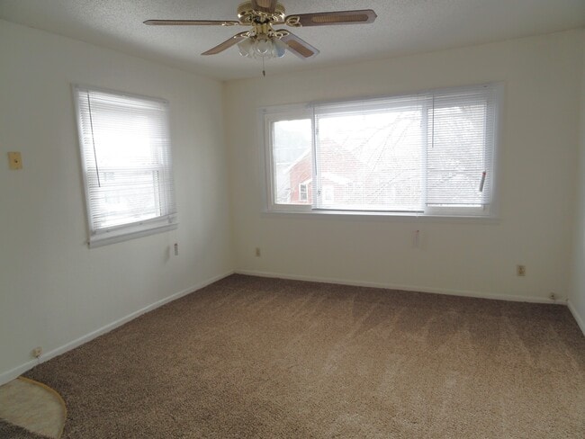 Photo - 239 Harriman Ave S Unit 239