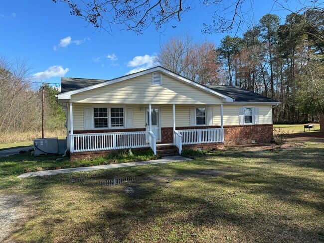 Photo - 3 Bedroom House near Edgecombe Community C...
