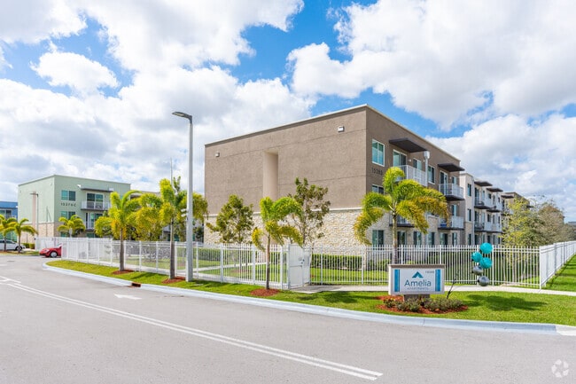 Building Photo - Amelia Apartments