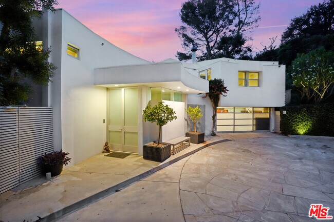 Photo - 7700 Willow Glen Rd