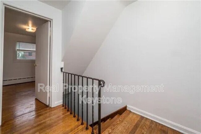 Photo - 307 Greenlee Rd