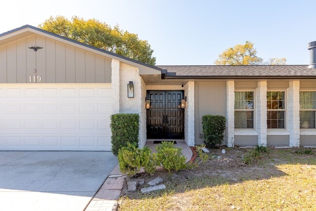 Photo - Beautiful POOL home in Longwood in LOCATION, LOCATION, LOCATION!