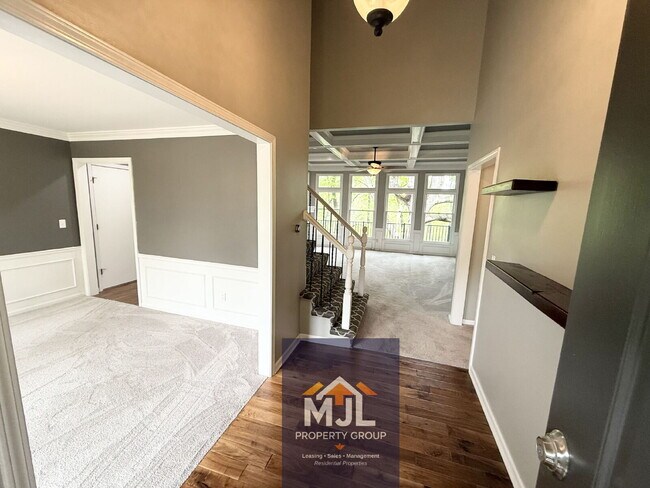 Executive 5 BR Cul-de-Saq Home In Blue Valley Schools | Private Wooded View | Finished Walkout Ba...