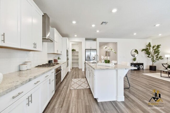 Photo - 4040 Swing Way