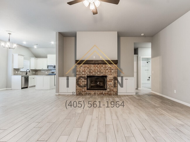 4509 Desert Spring Ct