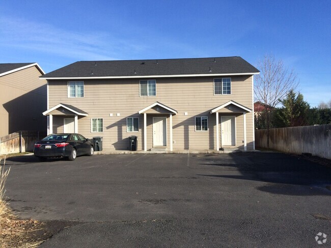 Building Photo - 1713 W Fern Dr Unit B Rental