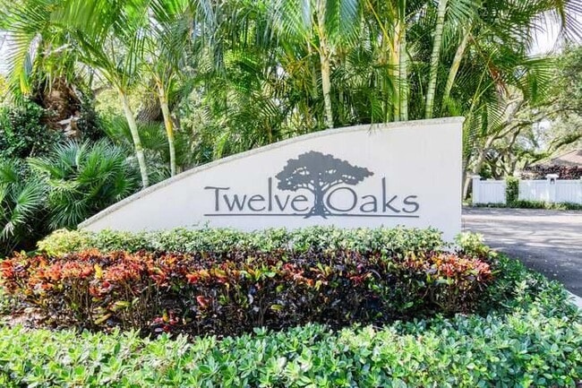 Photo - 1660 12 Oaks Way Condo Unit 207