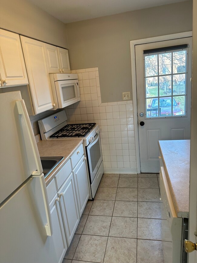 Photo - 232 Solon Dr