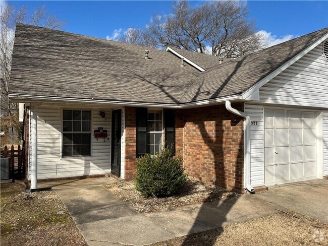 Building Photo - 322 S 11th Pl Rental