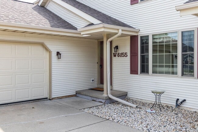 Photo - W6155 Aerotech Dr