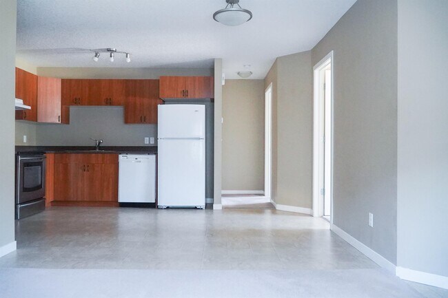 Photo - 5051 James Hill Rd