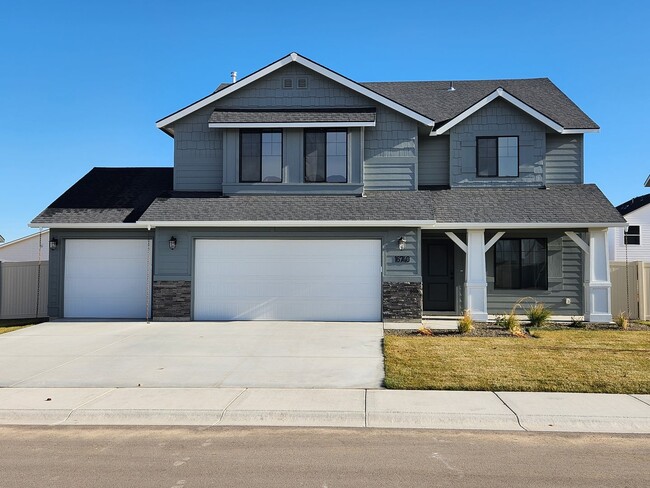 Building Photo - Brand New 5 Bedroom