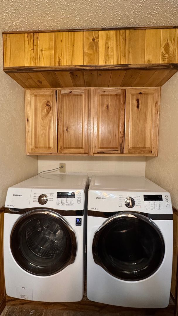 253 W Main St Unit 1