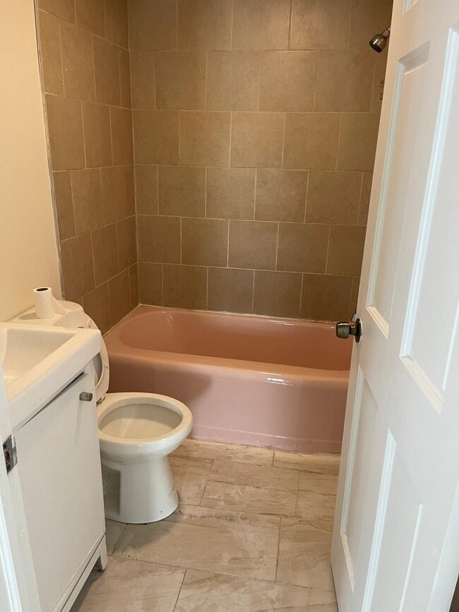 Photo - 1025 Hope St Unidad 1025 Hope St. - 2nd FL