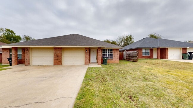 Photo - NEW STAINLESS STEEL APPLIANCES + NEW LUXURY VYNIL PLANK THOUGHOUT!!