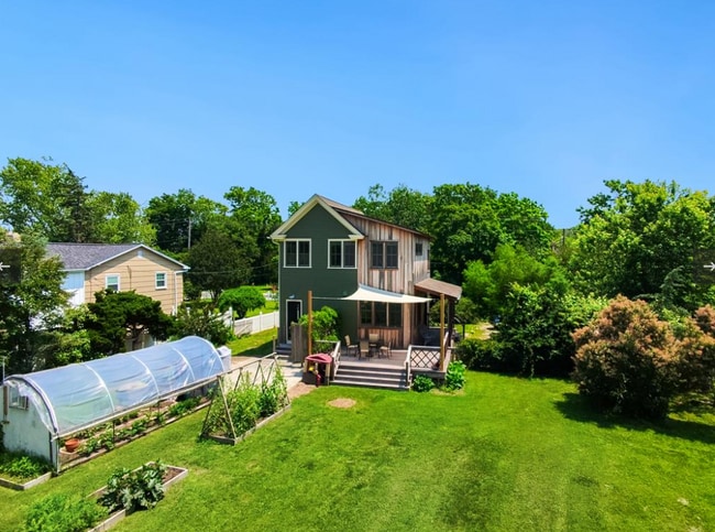 Building Photo - 1012 Seashore Rd