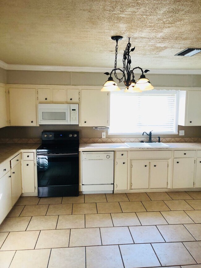 Photo - 924 Francais Dr Unit Francais Main