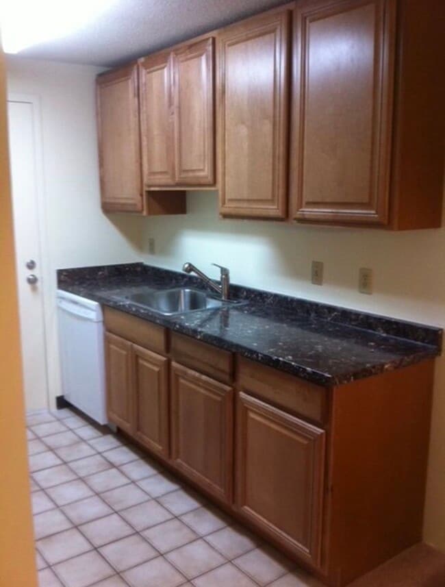 Photo - 3 Post Oak Ln Unit 10