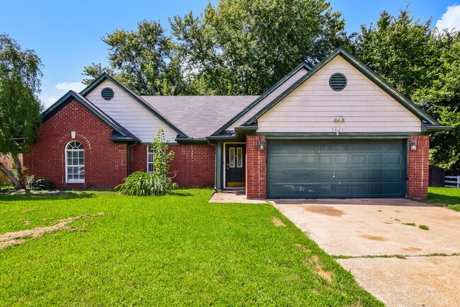 Building Photo - 7417 Hunters Hollow Ln