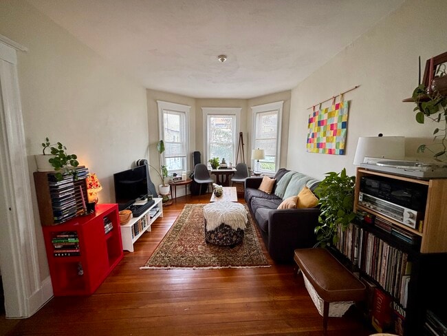 Building Photo - 100 Conwell Ave Unit 2