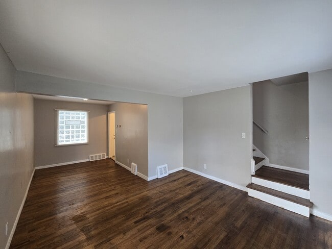 Photo - 9151 Mansfield St