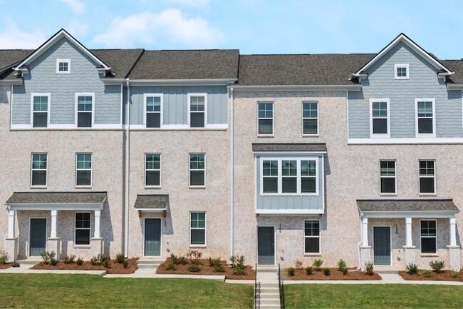 Building Photo - 1575 Cedars Rd SE