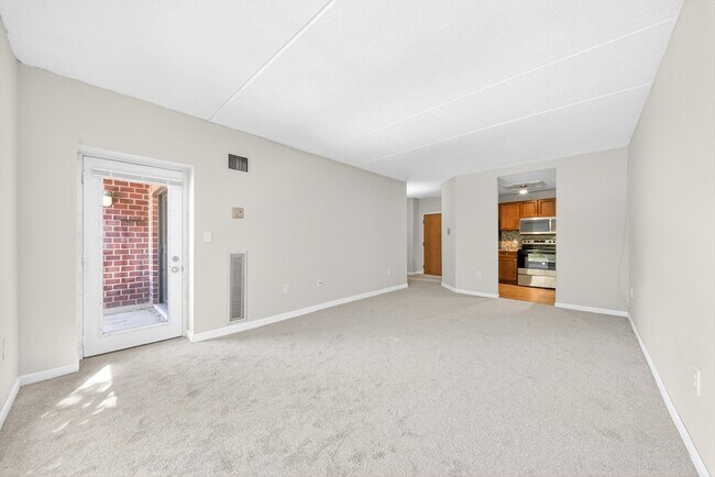 Photo - 14 Heron St Unit 208