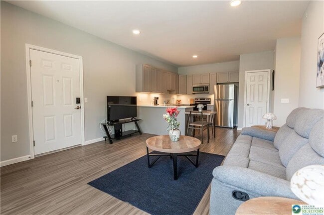 Photo - 948 N Front St Unit C-5