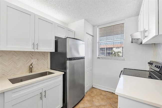 Photo - 5300 NE 24th Terrace Unit 425