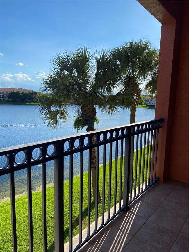 Building Photo - 4404 SW 160th Ave Unit 828