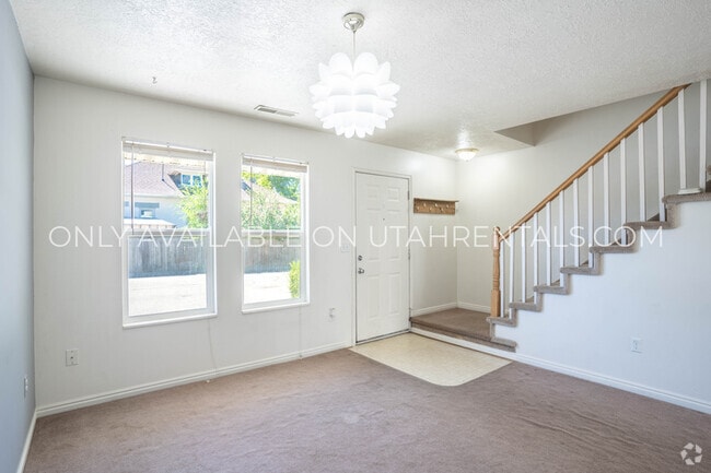 Building Photo - 74 S 100 W Rental