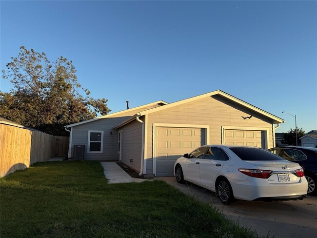 Photo - 6911 Deep Cir Townhome