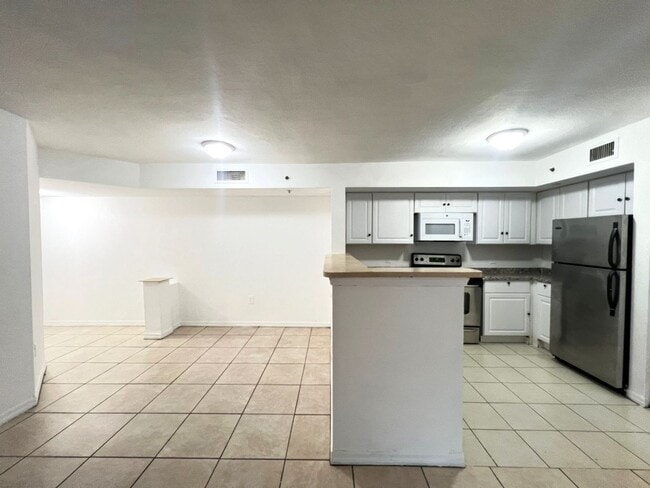 Photo - Welcome to Your Ideal Home in North Miami'...