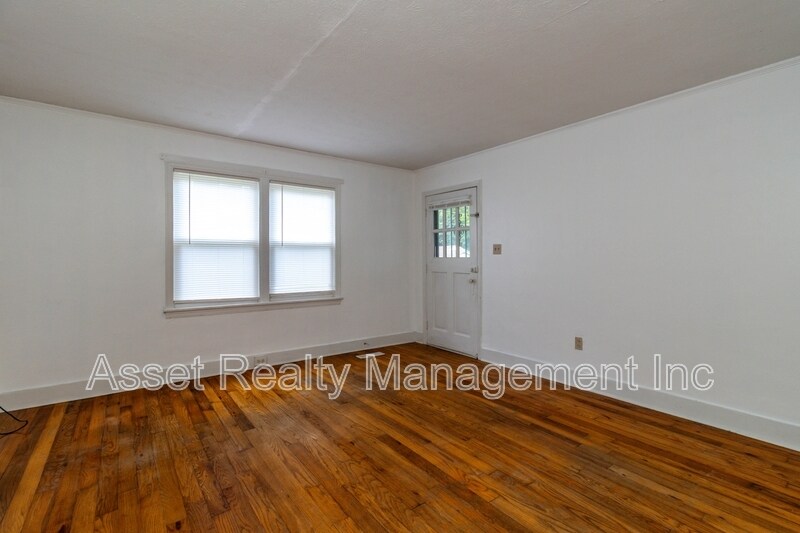 Photo - 1818 Price Avenue