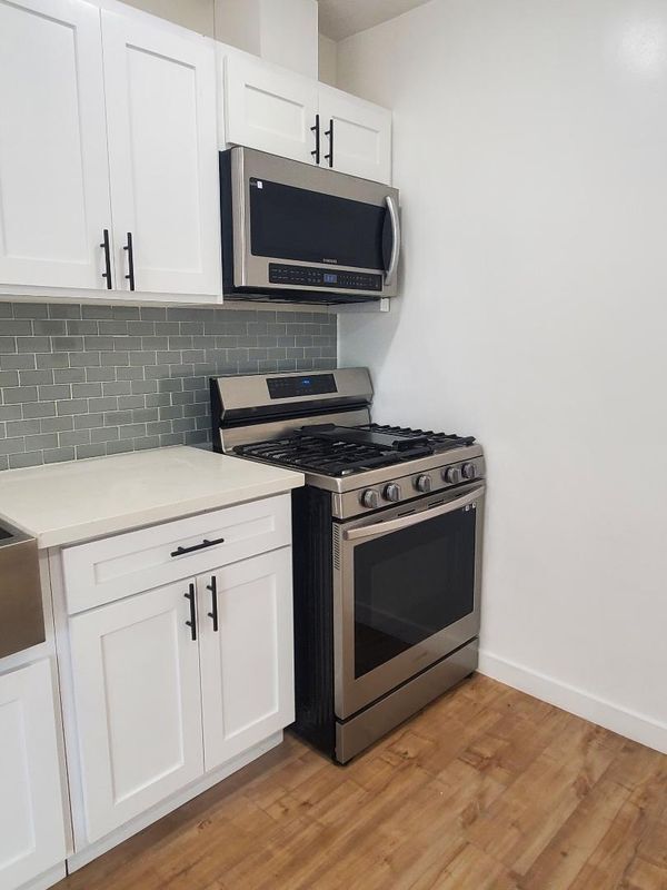 Photo - 7934 Newlin Ave