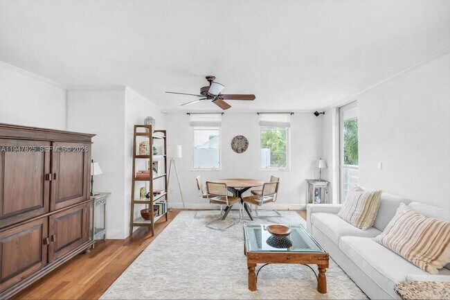 Photo - 1532 Drexel Ave Unit 303