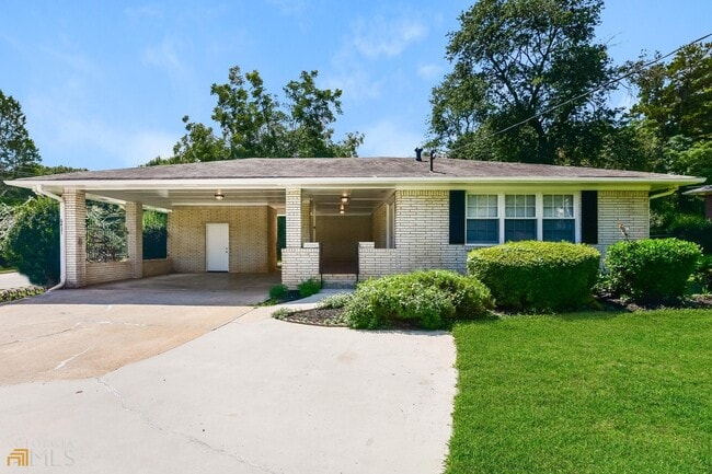 Photo - 6421 Meadowbrook Ln House