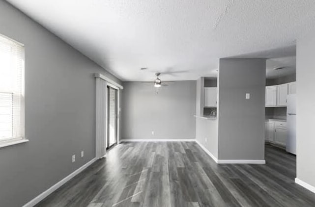 Photo - 121 Sandstone Ct