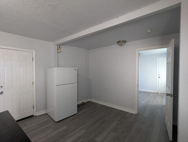 Photo - 519 E 9th St Unit 1F