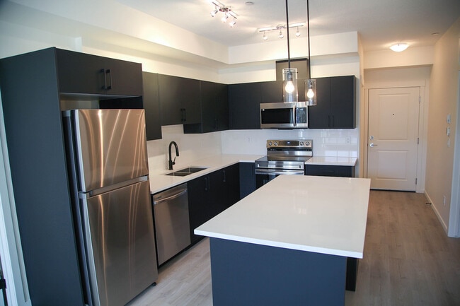 Photo - Stunning 3-Bedroom Condo in the Heart of Legacy Village!(IP013) Unité 2307