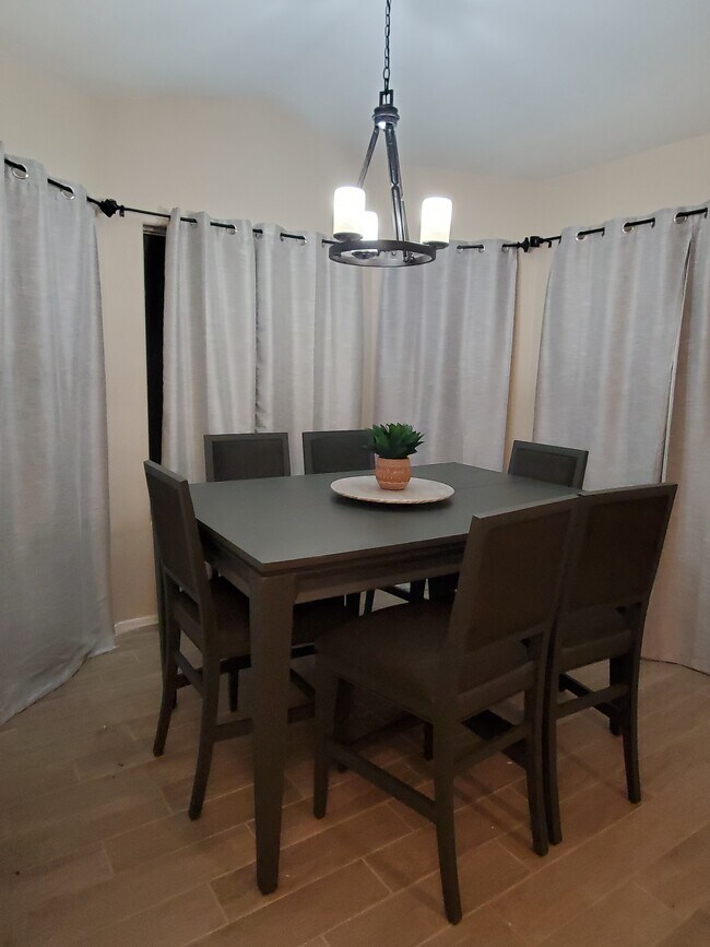 Photo - 2915 N River Creek Pl