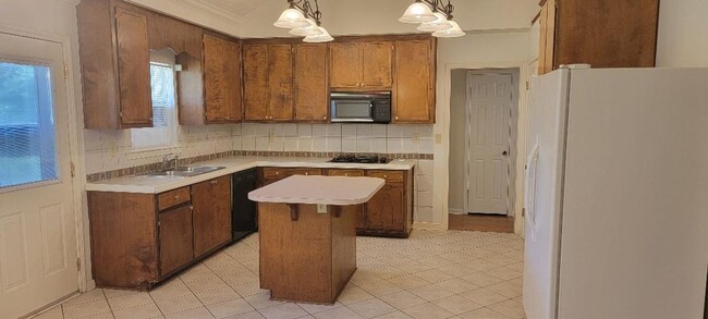 Photo - 1229 Kingston Garden Rd