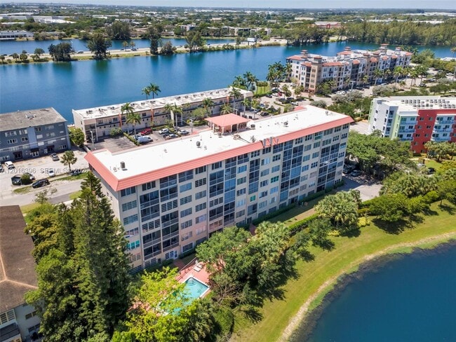 Photo - 1101 Crystal Lake Dr Unit 203