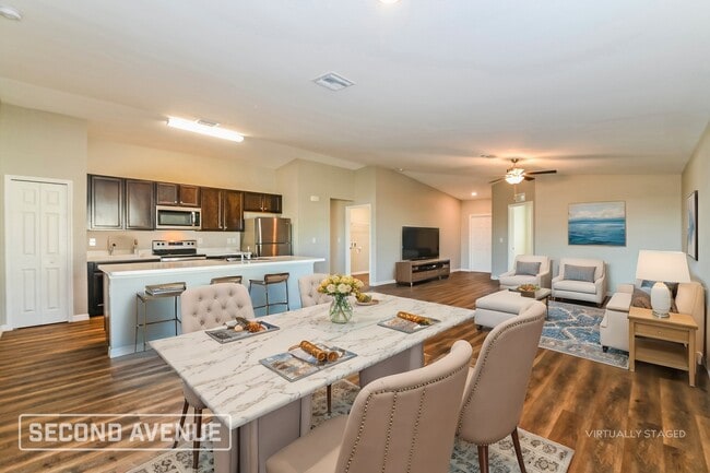 Photo - 1909 NE Juanita Pl