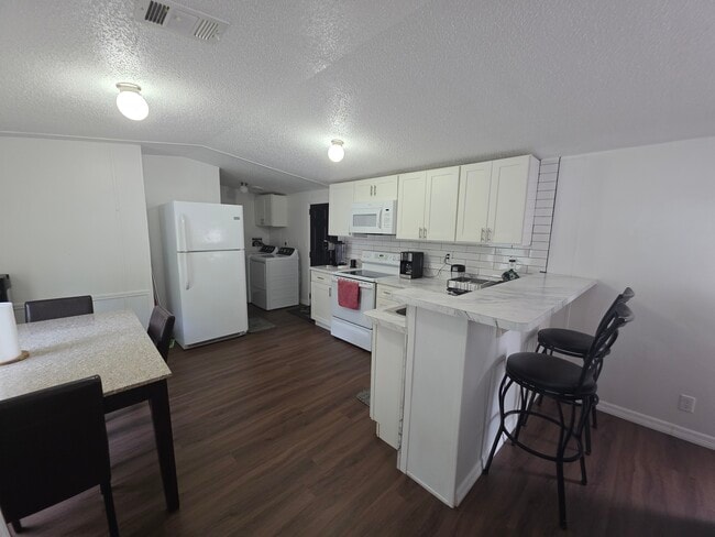 Photo - 2160 Milrose Dr