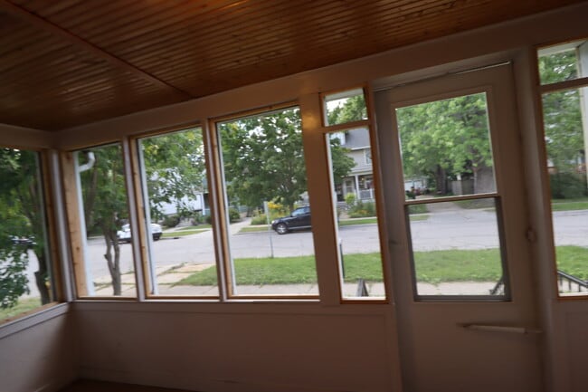 Photo - One Bedroom LOWER Duplex