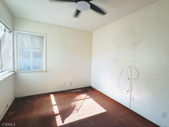 Photo - 3661 Webster Ave Unit B